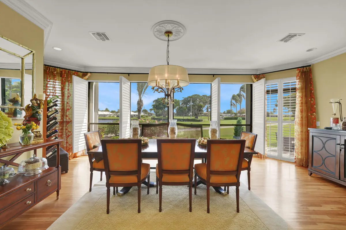 Dining room at 181 Atlantis Boulevard C, Atlantis