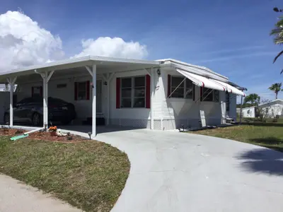 21 Oro Grande Way, Port St. Lucie – Mobile Home for sale