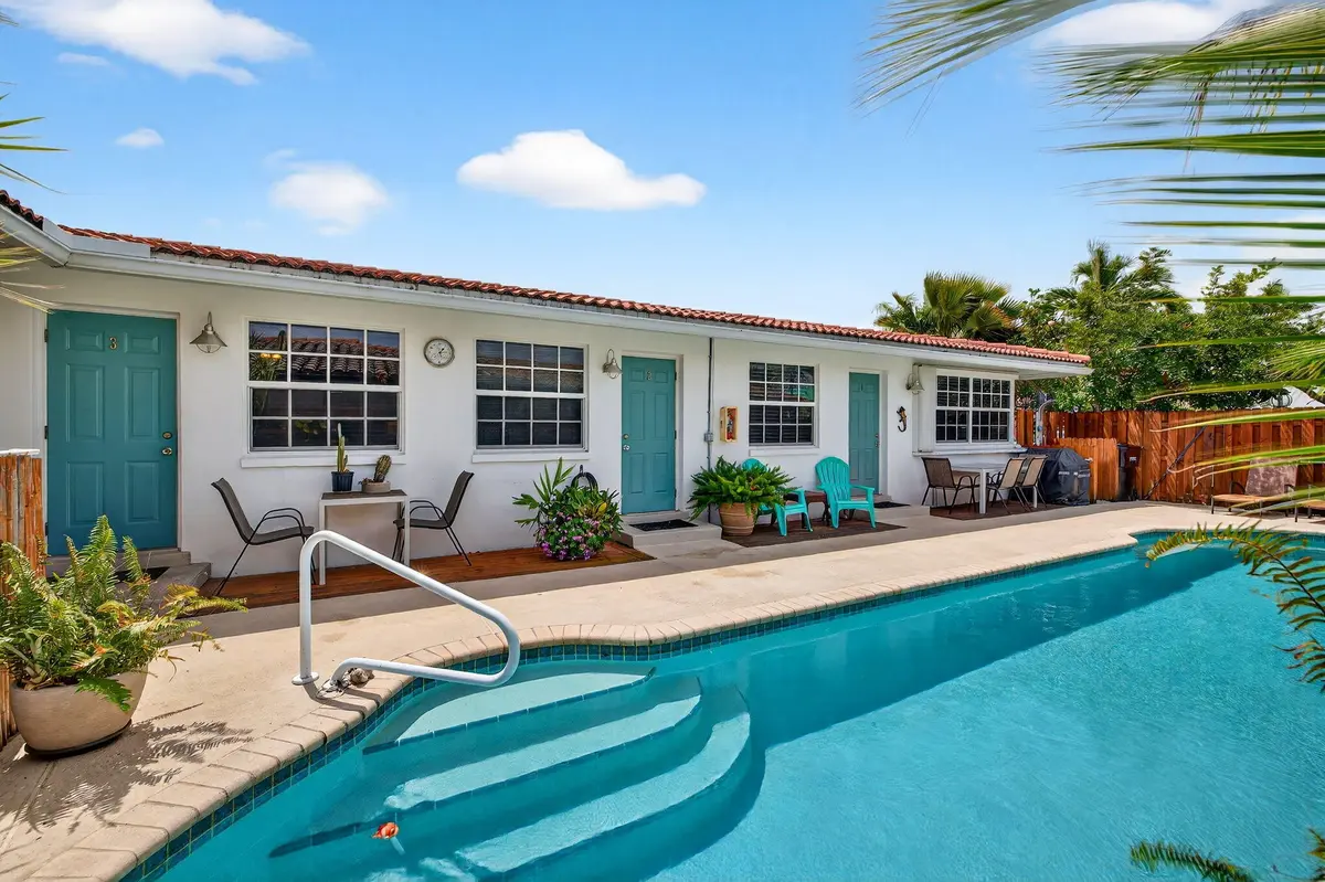 6-web-or-mls-A699A8102 at 4532 Poinciana Street, Lauderdale-By-The-Sea