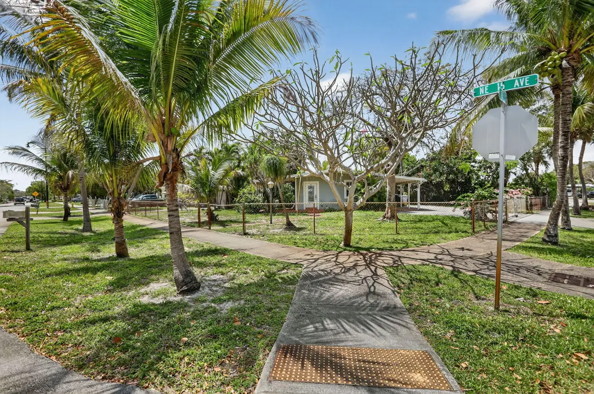 1-web-or-mls-5265-3821 at 5265 NE 15th Avenue, Pompano Beach