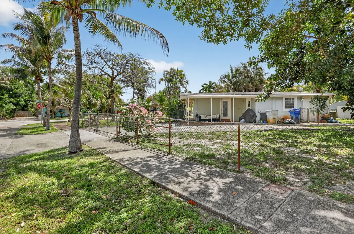 17-web-or-mls-5265-3813 at 5265 NE 15th Avenue, Pompano Beach