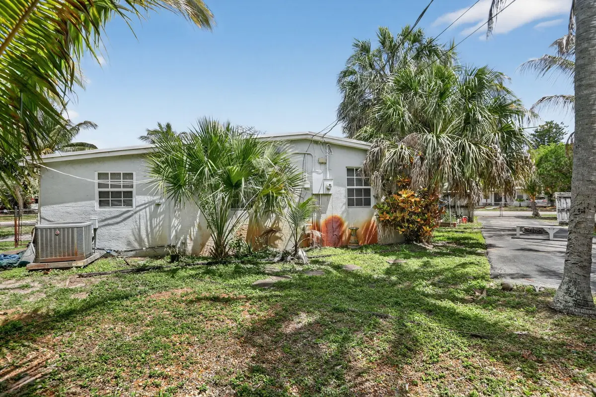 21-web-or-mls-5265-3838 at 5265 NE 15th Avenue, Pompano Beach