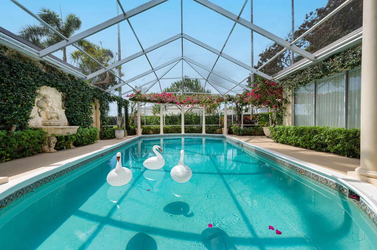 photo-16 at 280 Tradewind Drive, Palm Beach