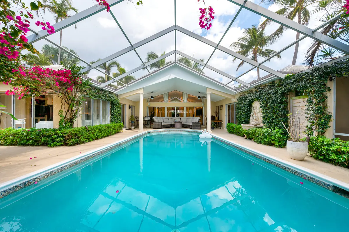 photo-17 at 280 Tradewind Drive, Palm Beach