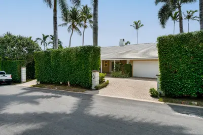 280 Tradewind Drive, Palm Beach – Single Family Residence for sale