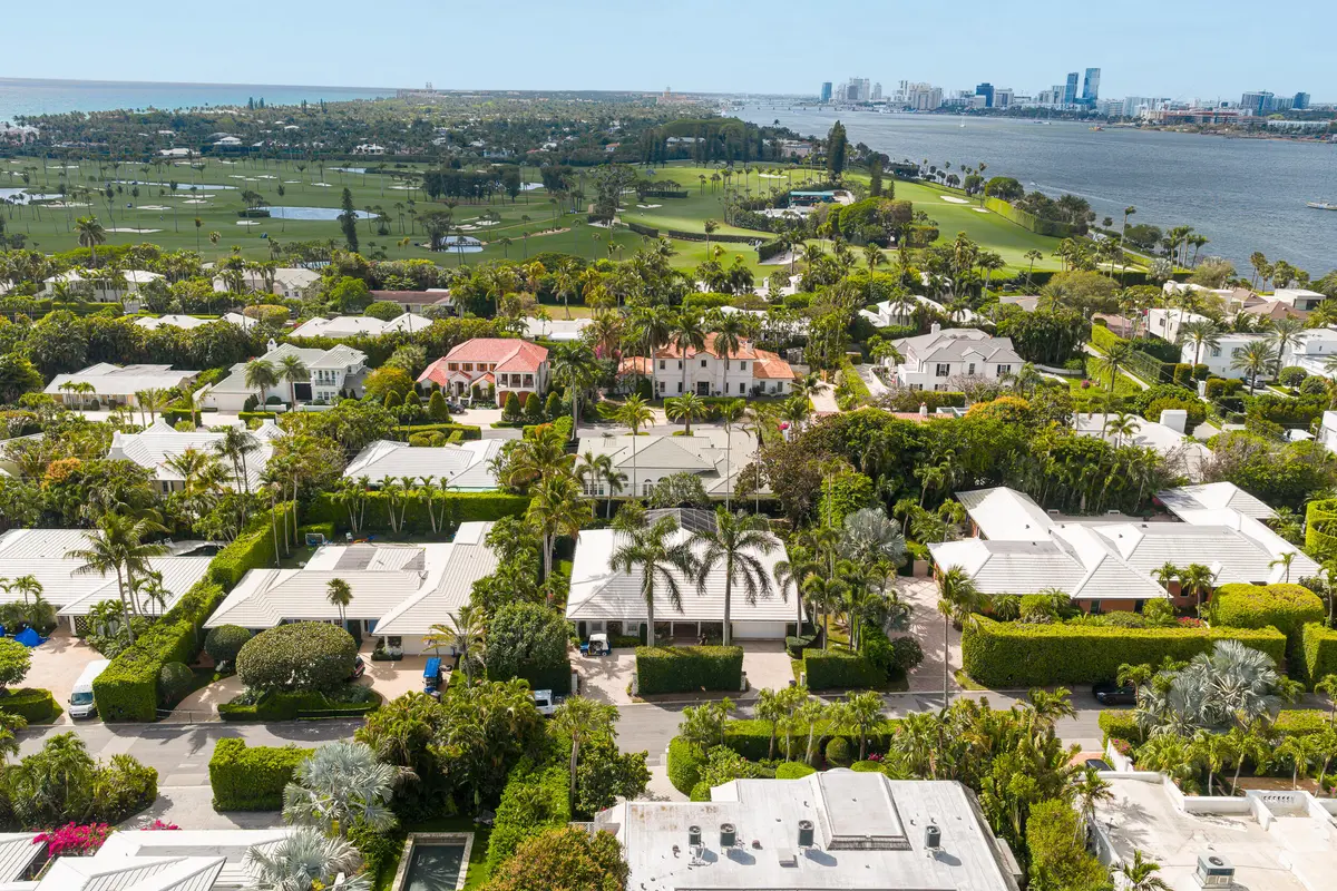 photo-21 at 280 Tradewind Drive, Palm Beach