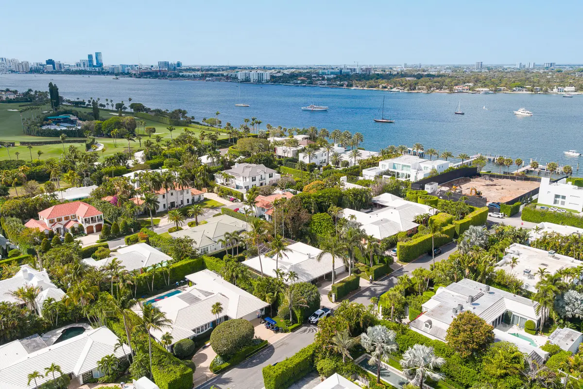 photo-30 at 280 Tradewind Drive, Palm Beach