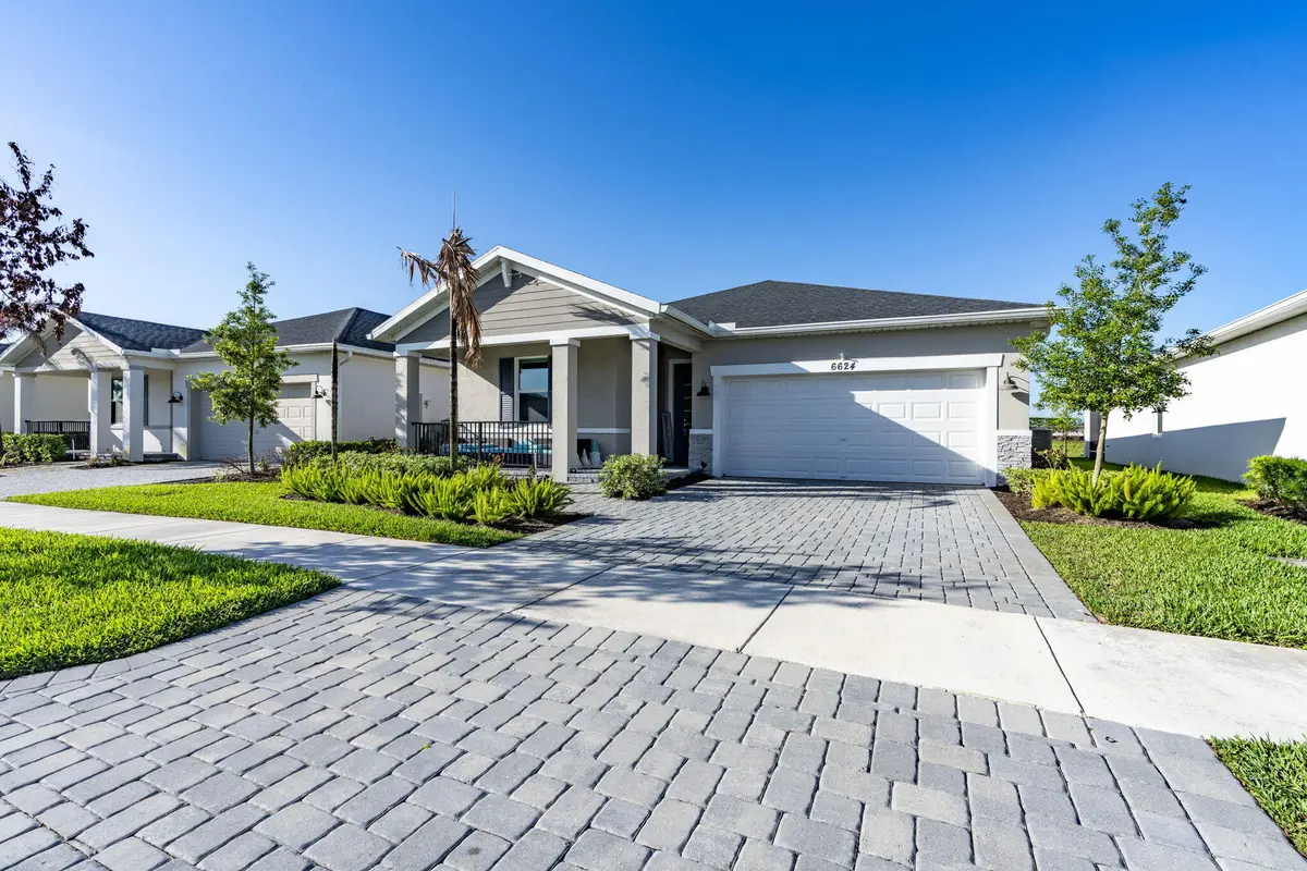 1-web-or-mls-iPixx_00_1 at 6624 NW Cloverdale Avenue, Port St. Lucie