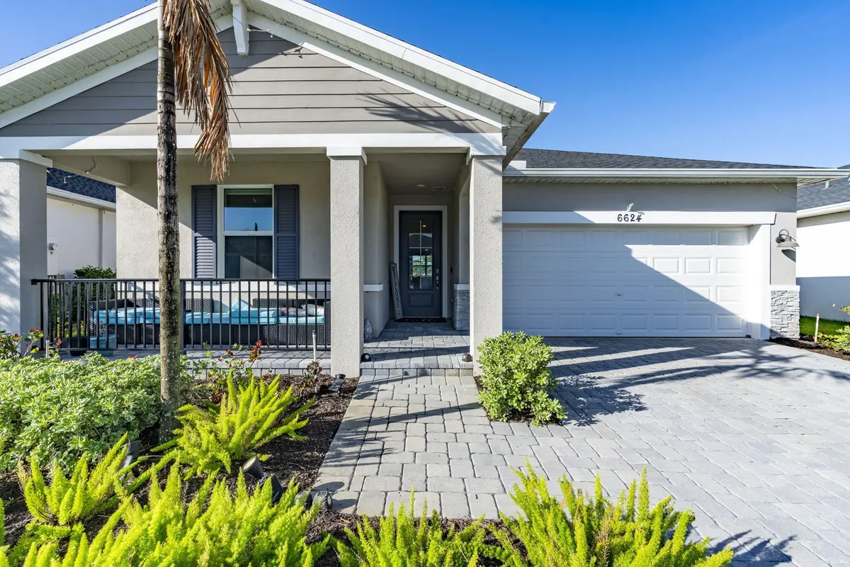 7-web-or-mls-iPixx_00_7 at 6624 NW Cloverdale Avenue, Port St. Lucie