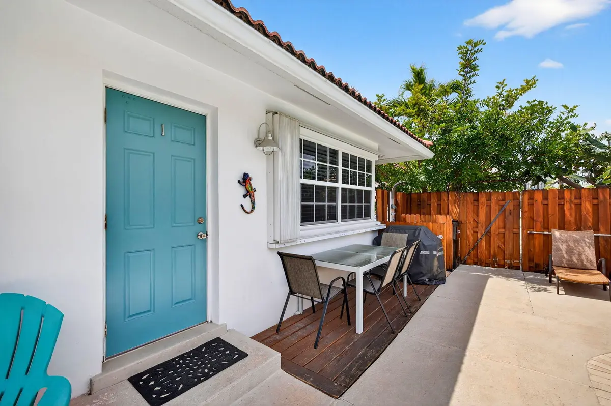 21-web-or-mls-A699A8164 at 4532 Poinciana Street, Lauderdale-By-The-Sea