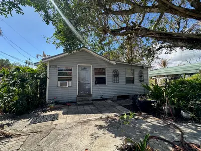 8160 SE Washington Avenue, Hobe Sound – Single Family Residence for sale