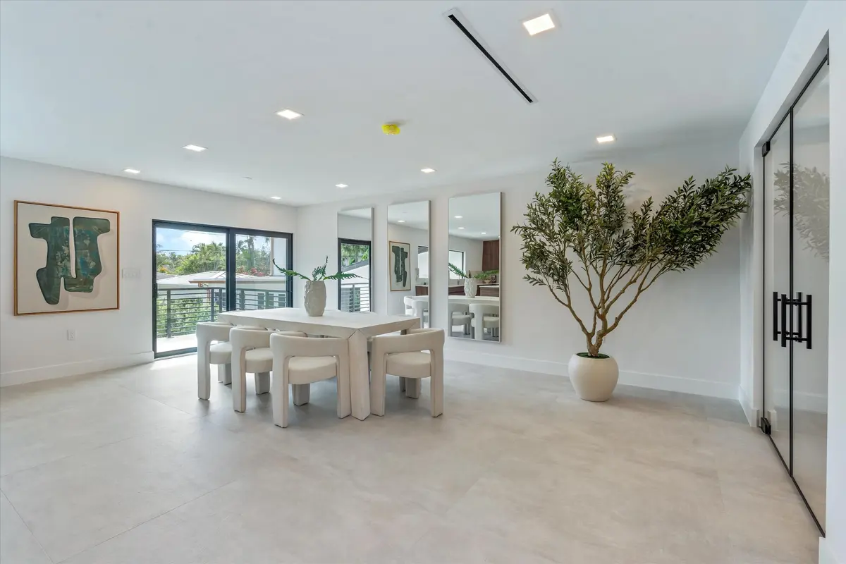 Dining Area at 1032 SE 13th Terrace, Fort Lauderdale
