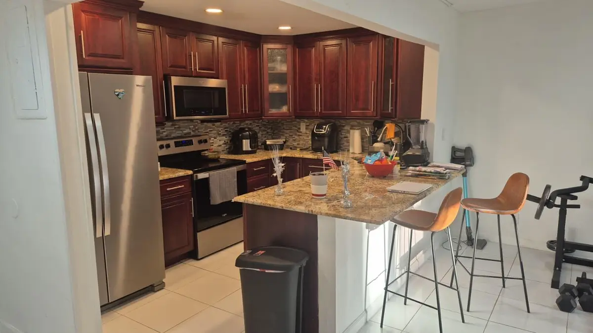 WhatsApp Image 2026-04-07 at 9.31.53 PM at 4137 NW 88th Avenue 102, Coral Springs