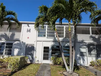 190 Oakridge M, Deerfield Beach – sold