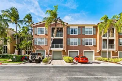 11770 St Andrews Place 304, Wellington – sold