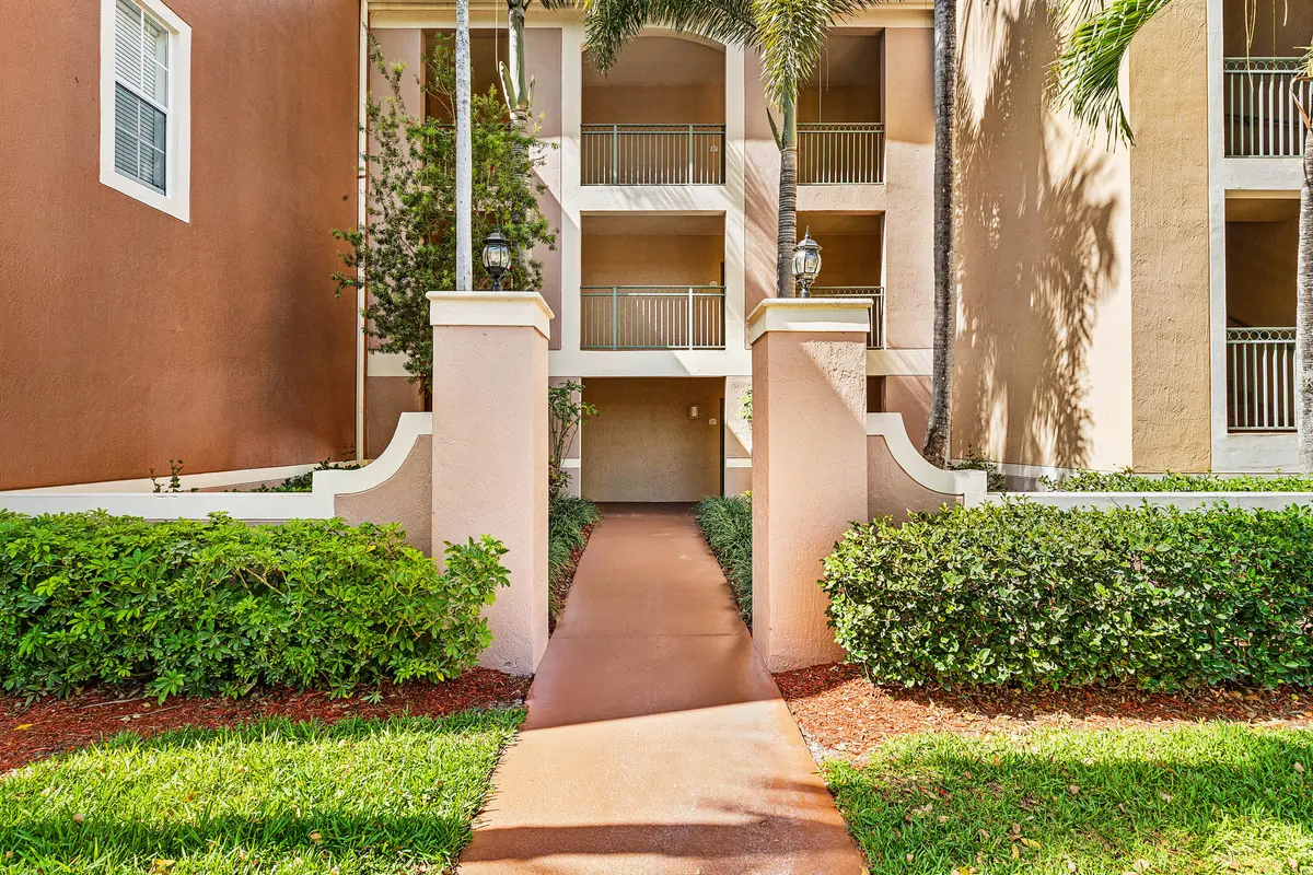 001-11770SaintAndrewsPlace-304-Wellingto at 11770 St Andrews Place 304, Wellington