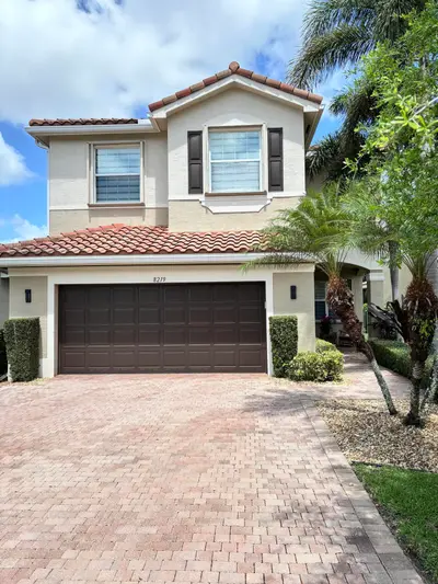 8219 Calabria Lakes Drive, Boynton Beach – Single Family Residence for rent
