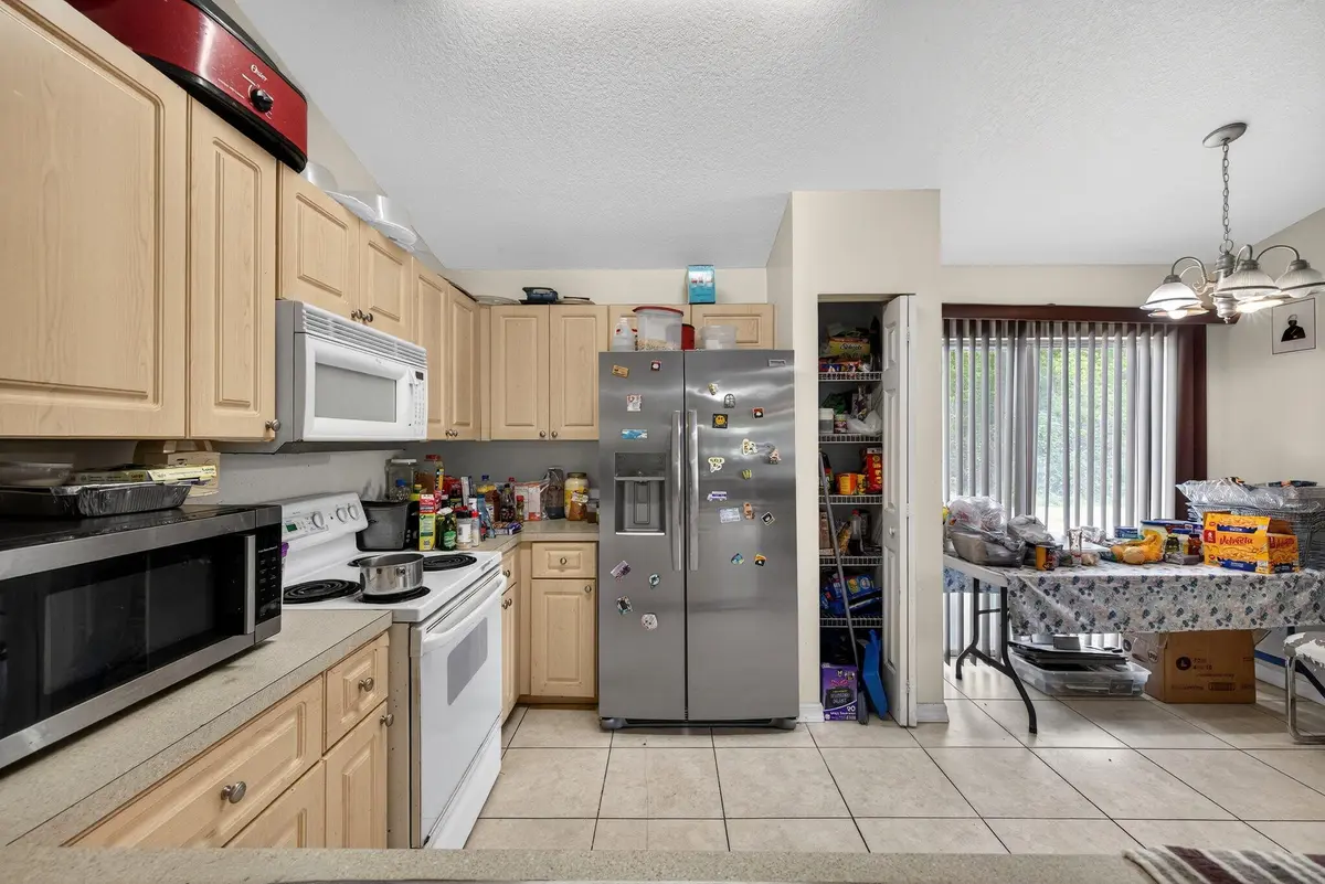 8-web-or-mls-3A5A5491 at 925 SW 11th St Street, Vero Beach