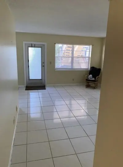 74 Sheffield D, West Palm Beach – Condominium for rent