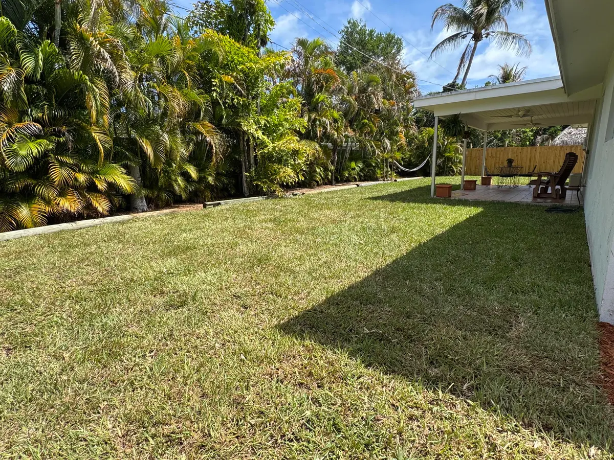 423 Beacon Street, Tequesta, FL – photo 5
