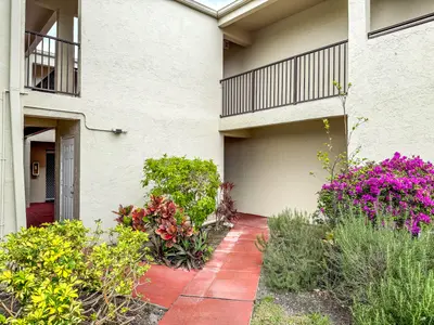 2528 Boundbrook Drive 205, West Palm Beach – sold