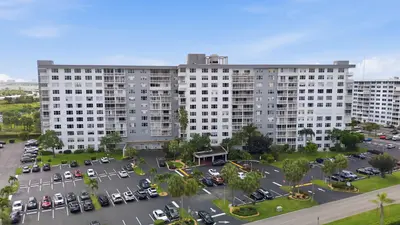 3800 Hillcrest Drive 310, Hollywood – sold
