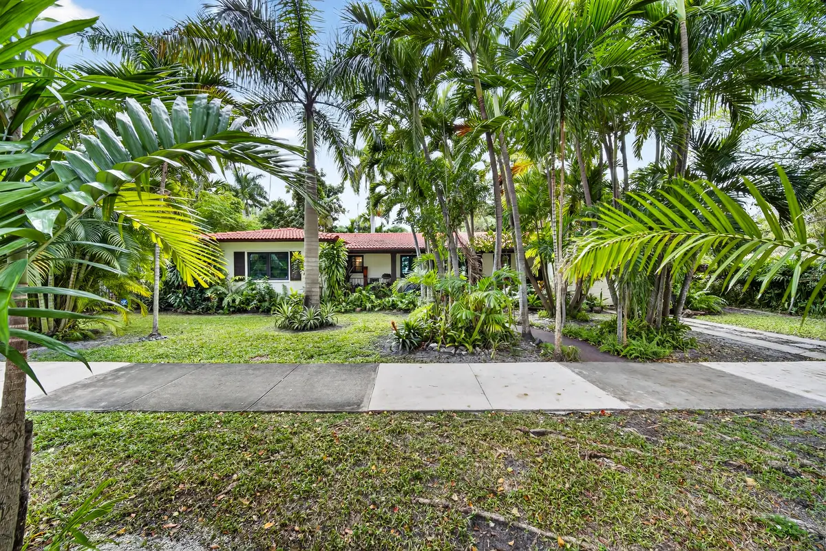 Front at 320 San Sebastian Avenue, Coral Gables
