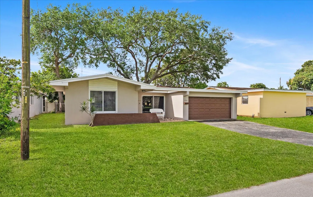 01-1 at 6744 SW 34th Court, Miramar