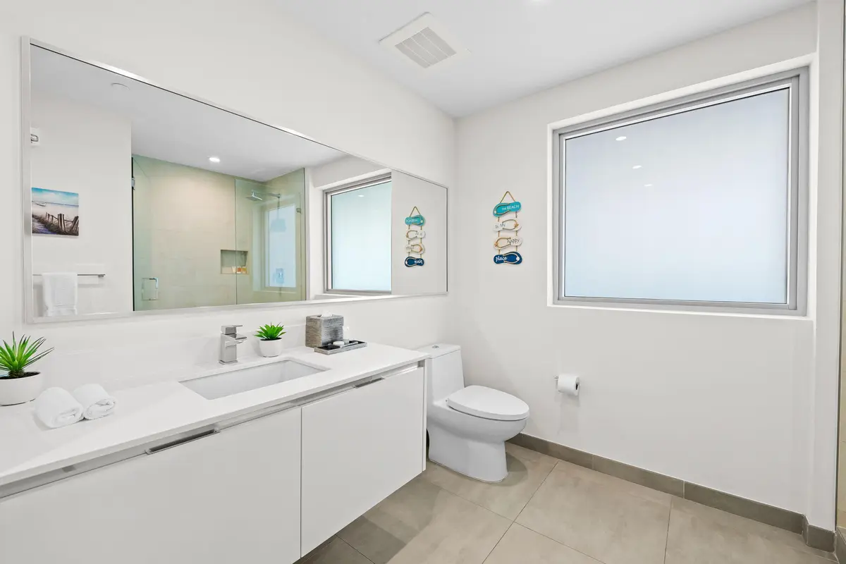 8-web-or-mls-DSC_9179 at 777 N Ocean Drive N407, Hollywood
