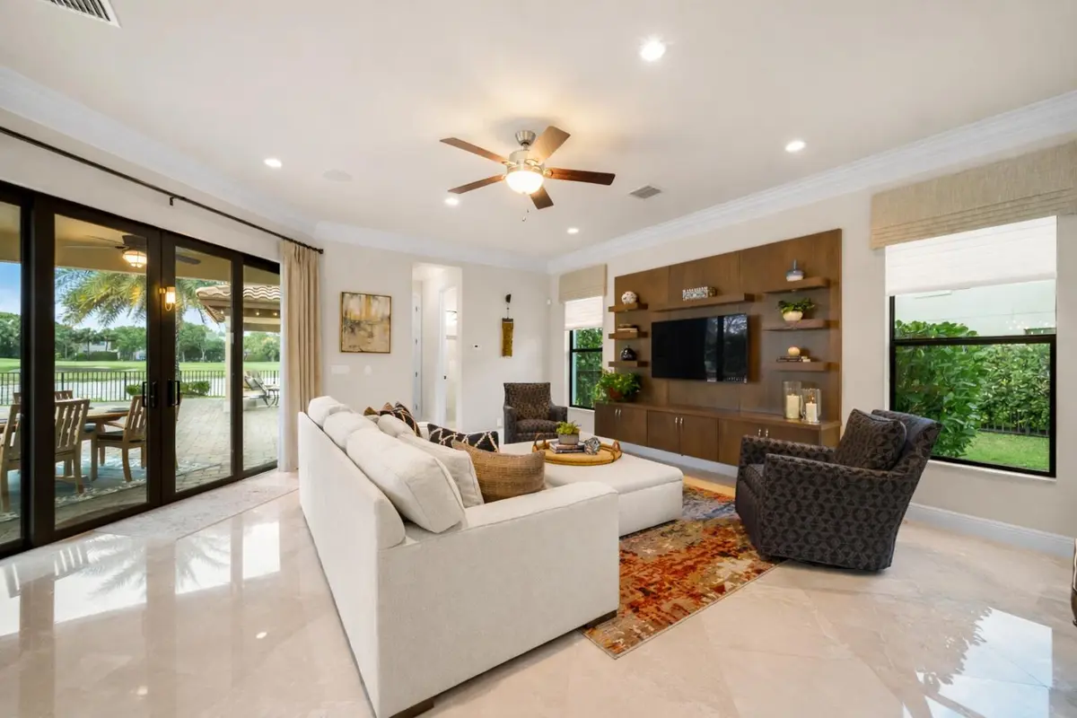 A7_004 at 10445 N Barnsley Drive, Parkland