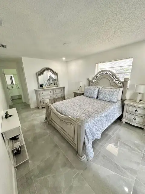 master bedroom at 811 SW 18th Court, Boynton Beach