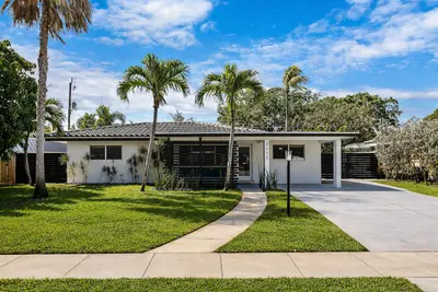 2030 NE 52nd Court, Fort Lauderdale – sold