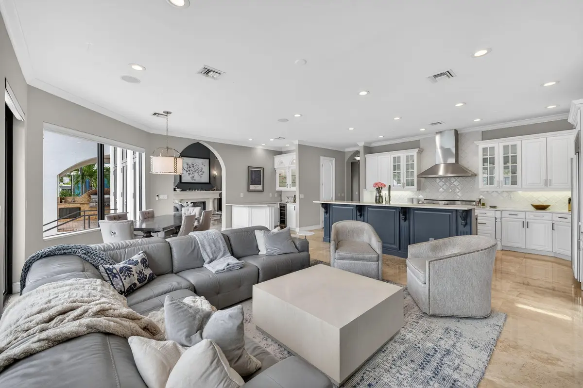 33-web-or-mls-699A3516 at 2406 Barcelona Drive, Fort Lauderdale