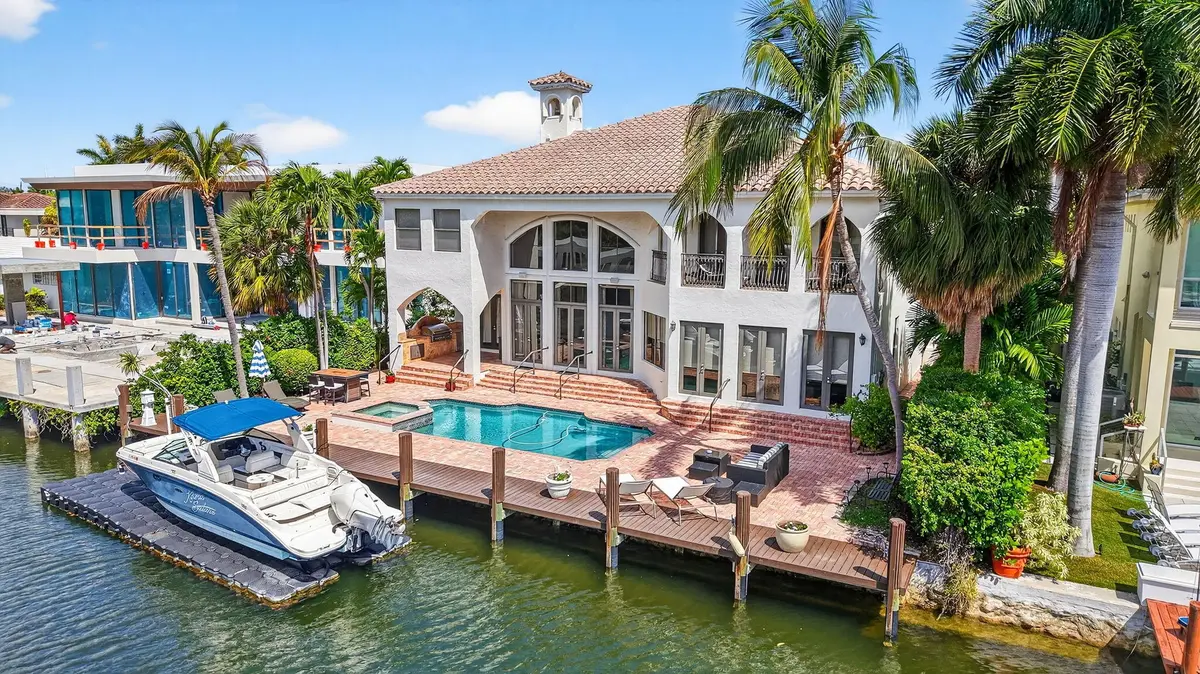 Deep Water Canal Frontage at 2406 Barcelona Drive, Fort Lauderdale