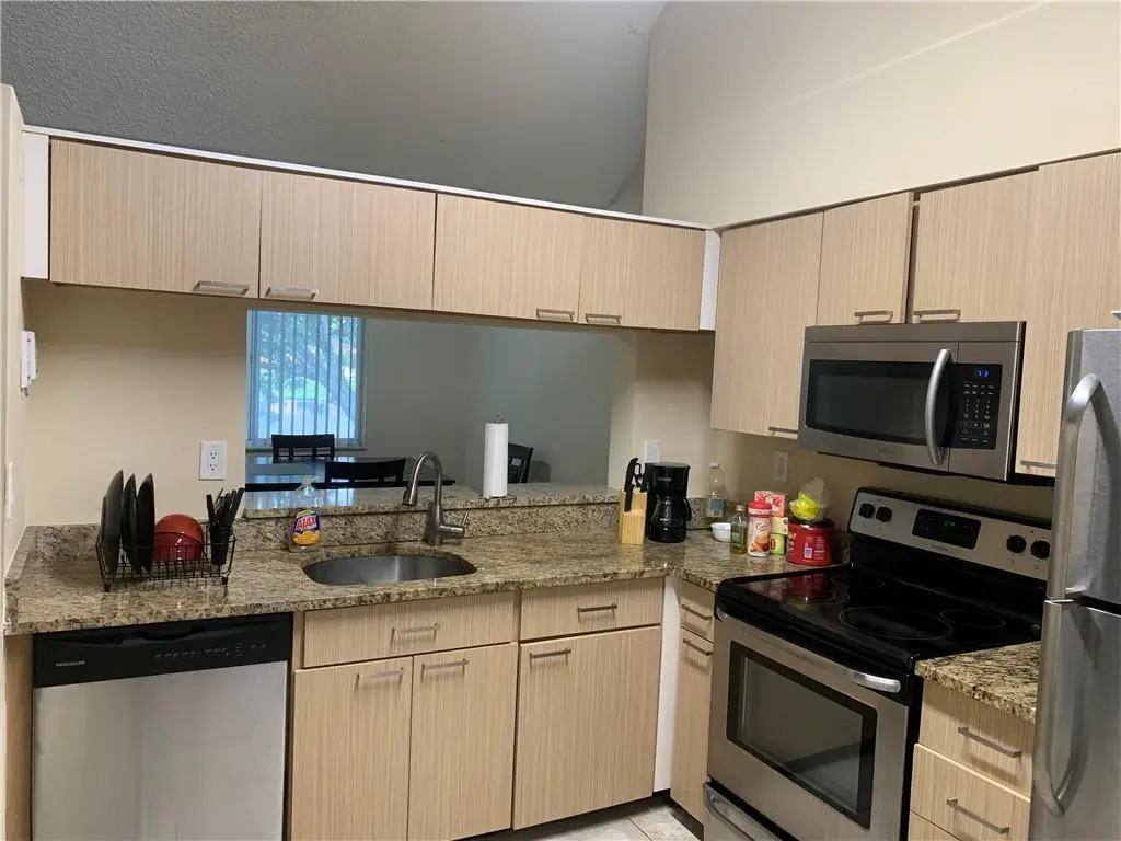 858 NW 92nd Avenue 858, Plantation, FL – photo 3