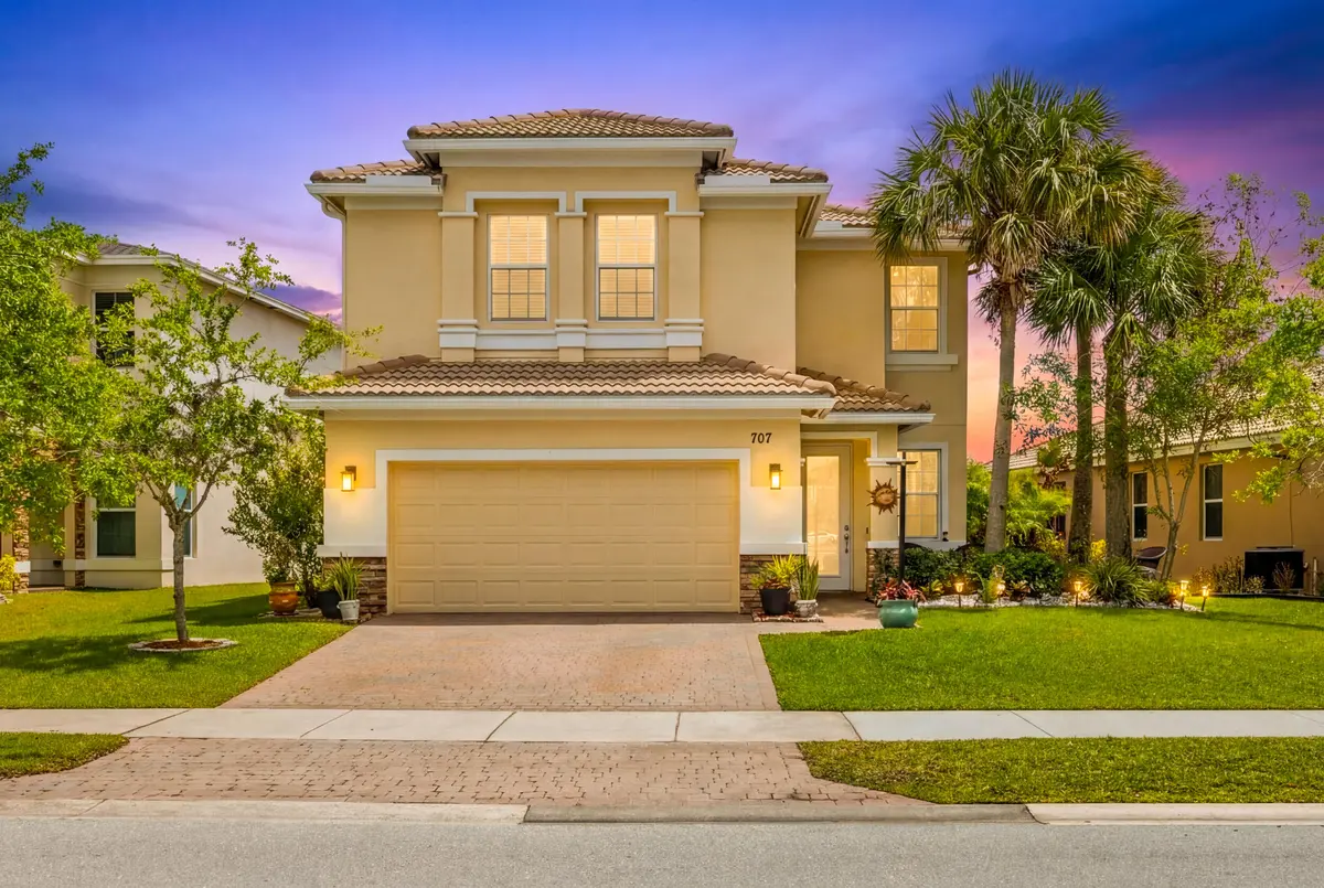 74_twilight_5 at 707 NW Leonardo Circle, Port St. Lucie