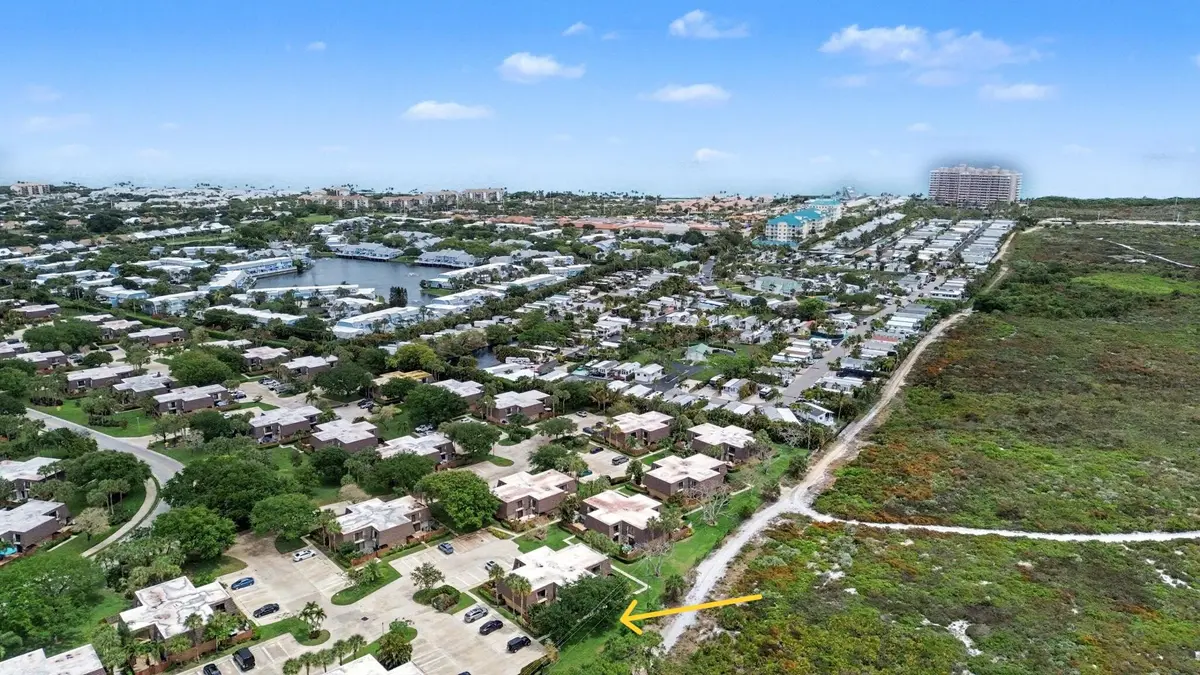 20-web-or-mls-dr-002 1 at 1940 19th Court, Jupiter