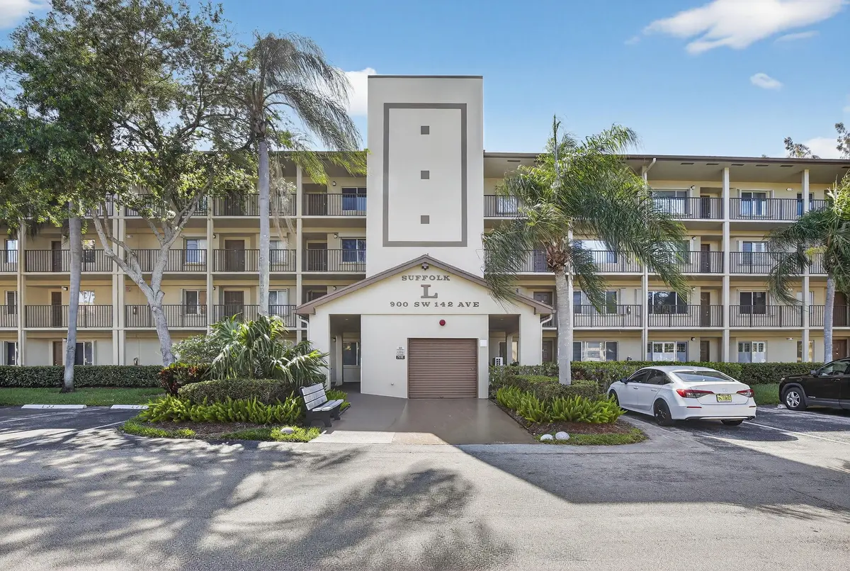 2-web-or-mls-_A7A7264 at 900 SW 142nd Avenue 305l, Pembroke Pines