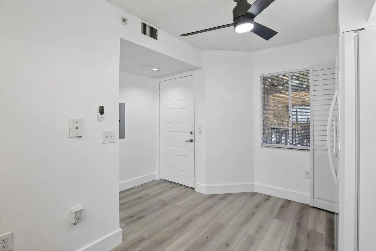 10-web-or-mls-_A7A7304 at 900 SW 142nd Avenue 305l, Pembroke Pines
