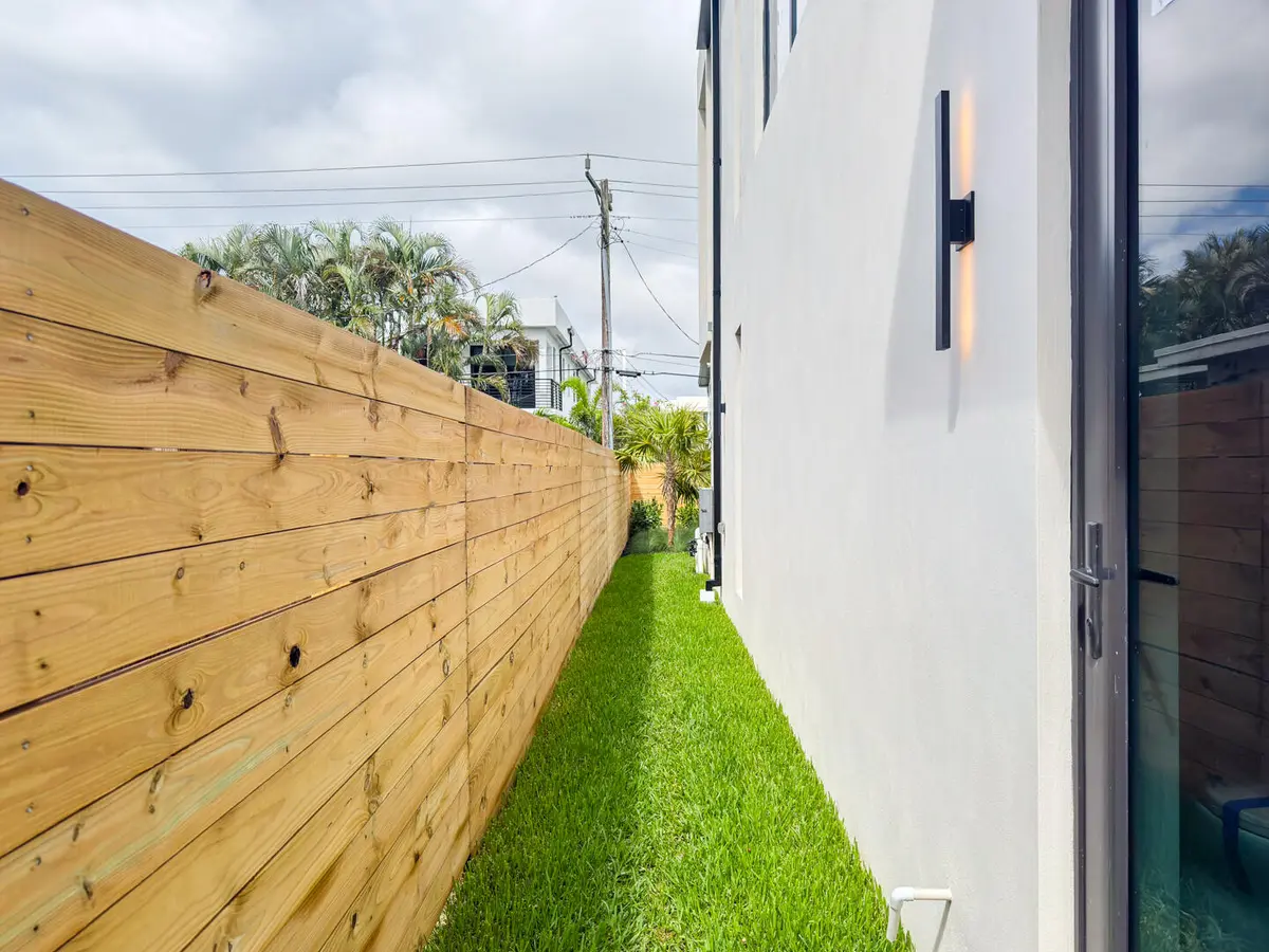 dua_april_8-05 at 1321 NE 14th Avenue 1321, Fort Lauderdale