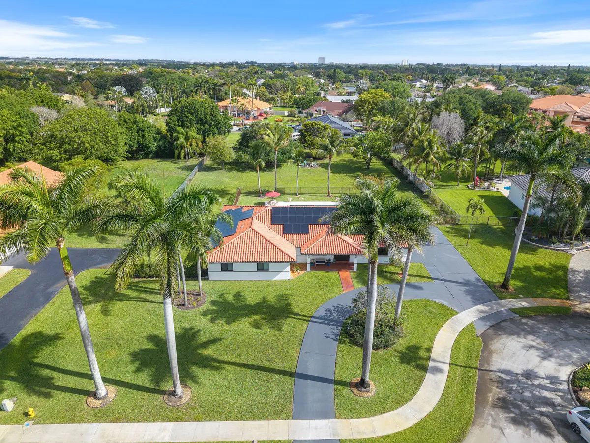 DJI_20260406101900_0279_D at 13821 Alexandria Court, Davie