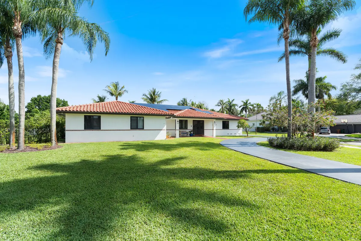 DSC05885 at 13821 Alexandria Court, Davie