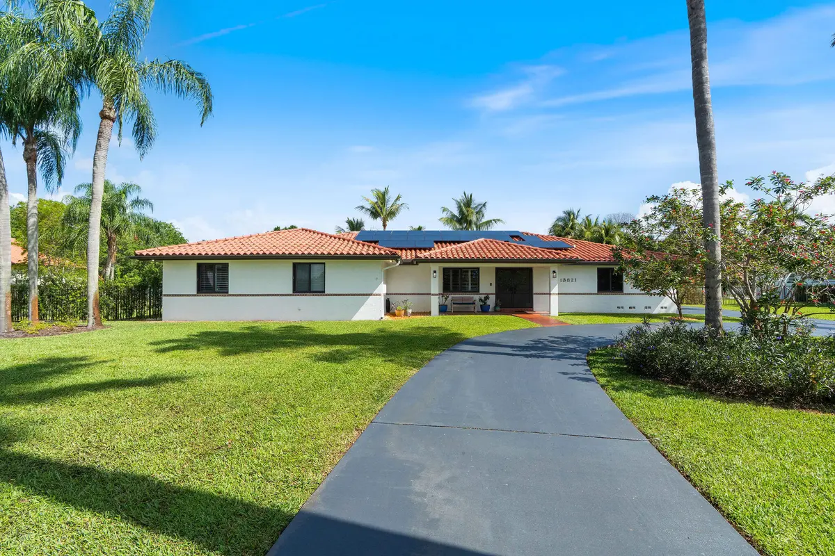 DSC05890 at 13821 Alexandria Court, Davie