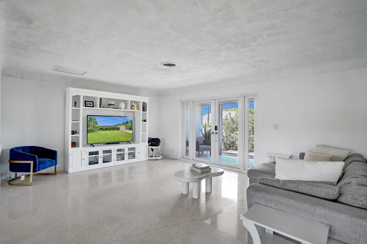 DSC07306 at 246 NE 30th Street, Boca Raton