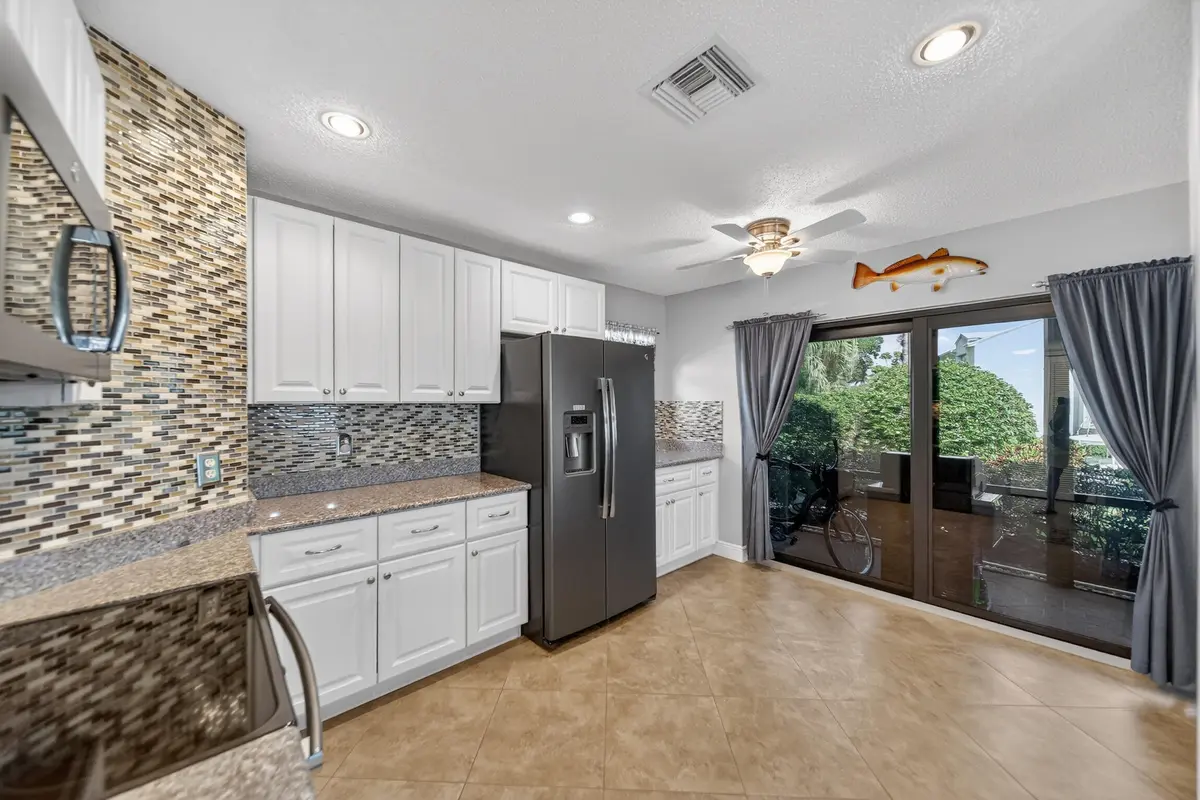 kitchen3.jpg-FULL at 4083 SE Centerboard Lane 3-a, Stuart