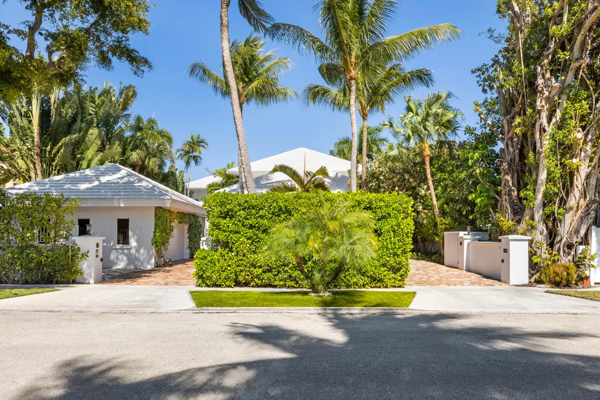 Driveway Entrances at 121 Seville Road, West Palm Beach