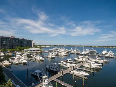 108 Lakeshore Drive 1041, North Palm Beach – Condominium for sale