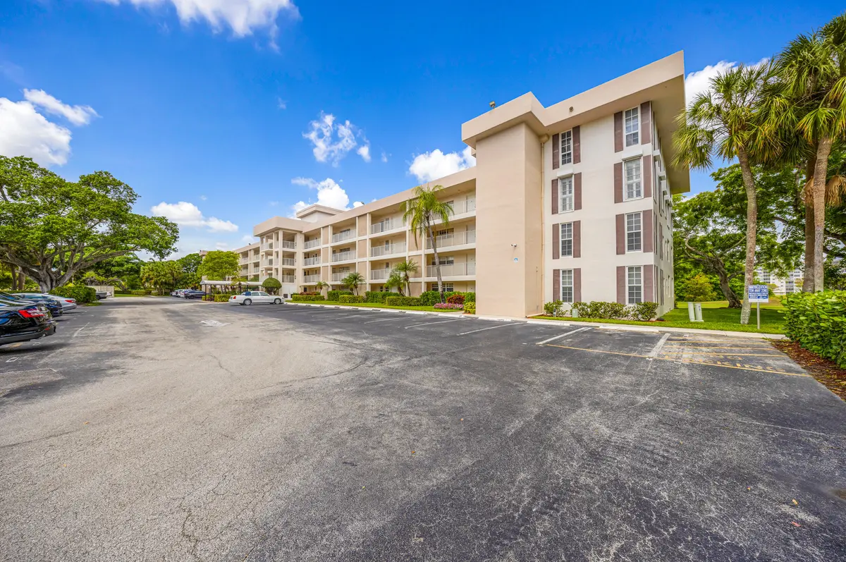 3151 S Palm Aire Dr-Pompano Beach, Unit at 3151 S Palm Aire Drive 407, Pompano Beach