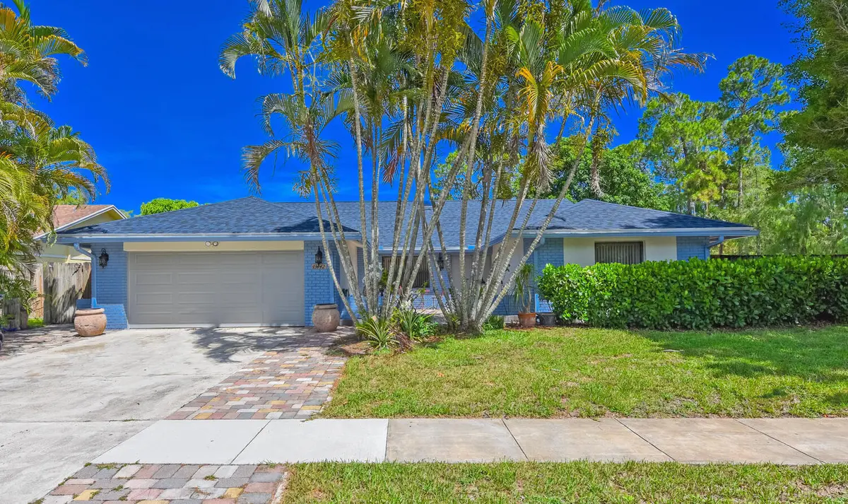 13442 Northumberland Cir-large-002-008-1 at 13442 Northumberland Circle, Wellington