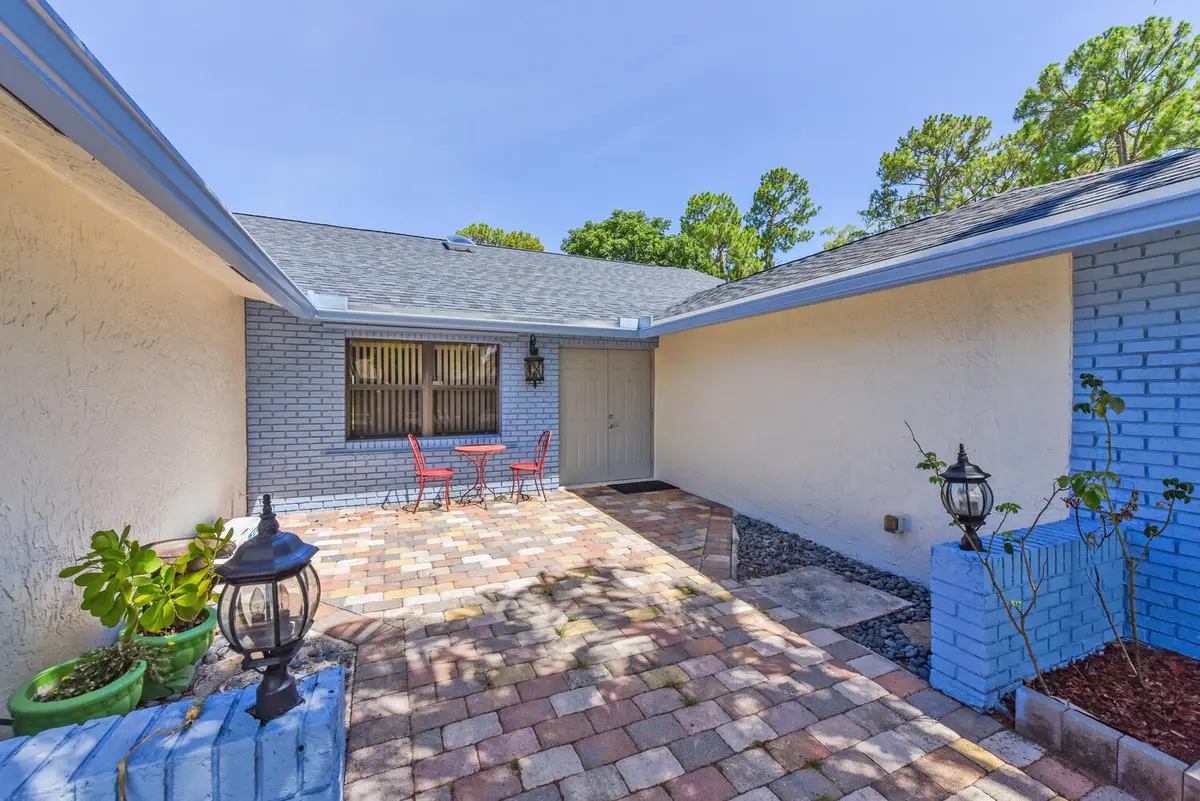 13442 Northumberland Cir-large-003-006-1 at 13442 Northumberland Circle, Wellington